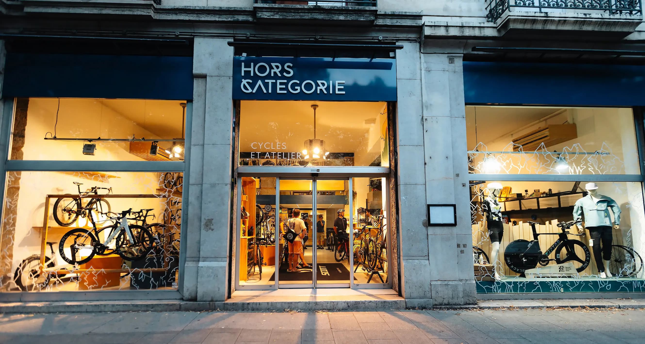 Devanture du magasin Hors Catégorie